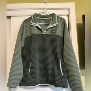 L.L. Bean Two Tone Color Block Green Women's Top